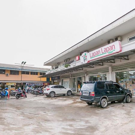 Hotel Oyo 850 Lapan Lapan Banjarmasin  Exterior foto