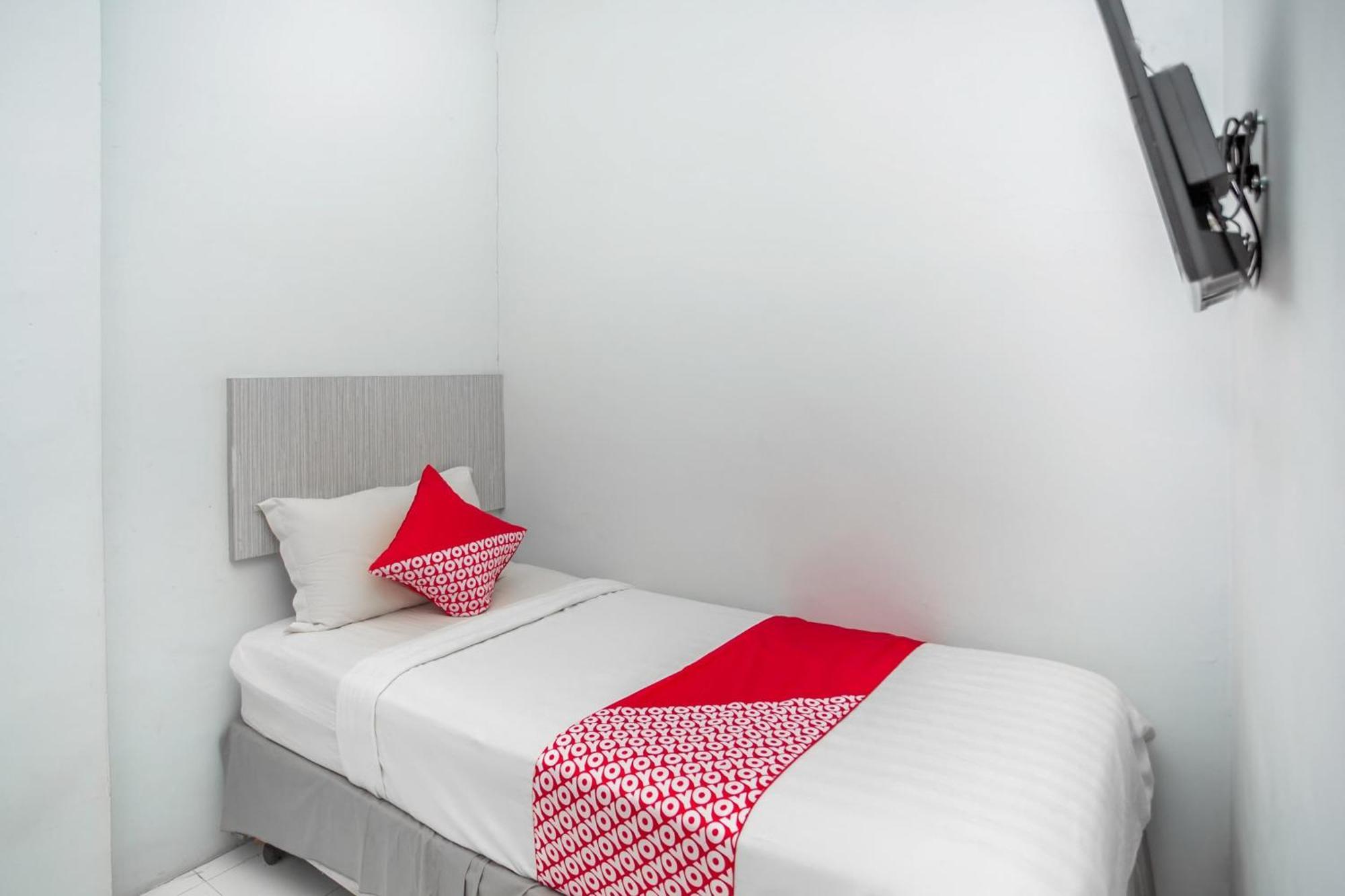 Hotel Oyo 850 Lapan Lapan Banjarmasin  Exterior foto